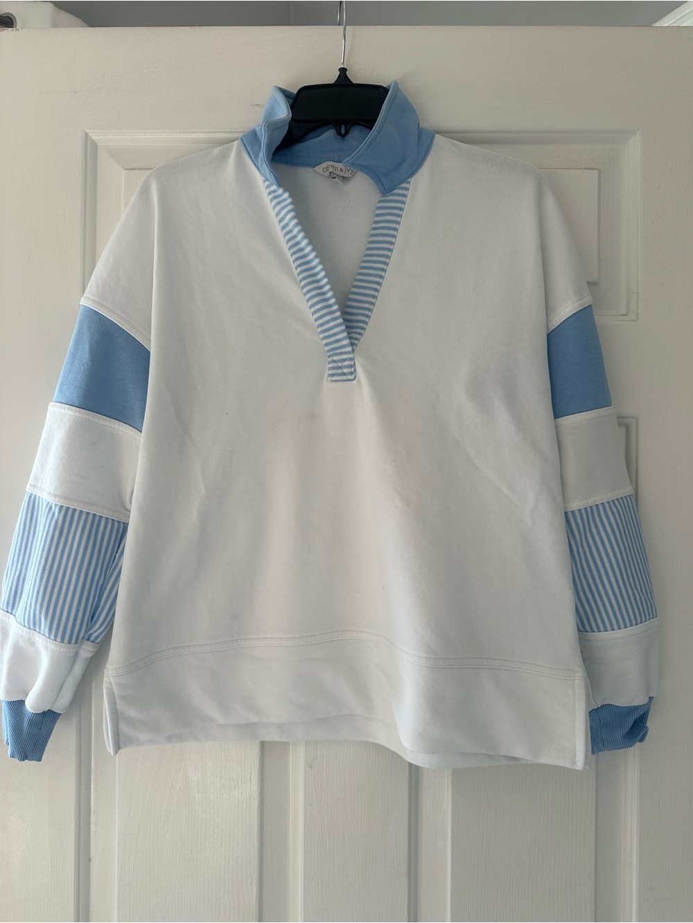 crown & ivy White Pullover Sweatshirt with Light Blue Accent